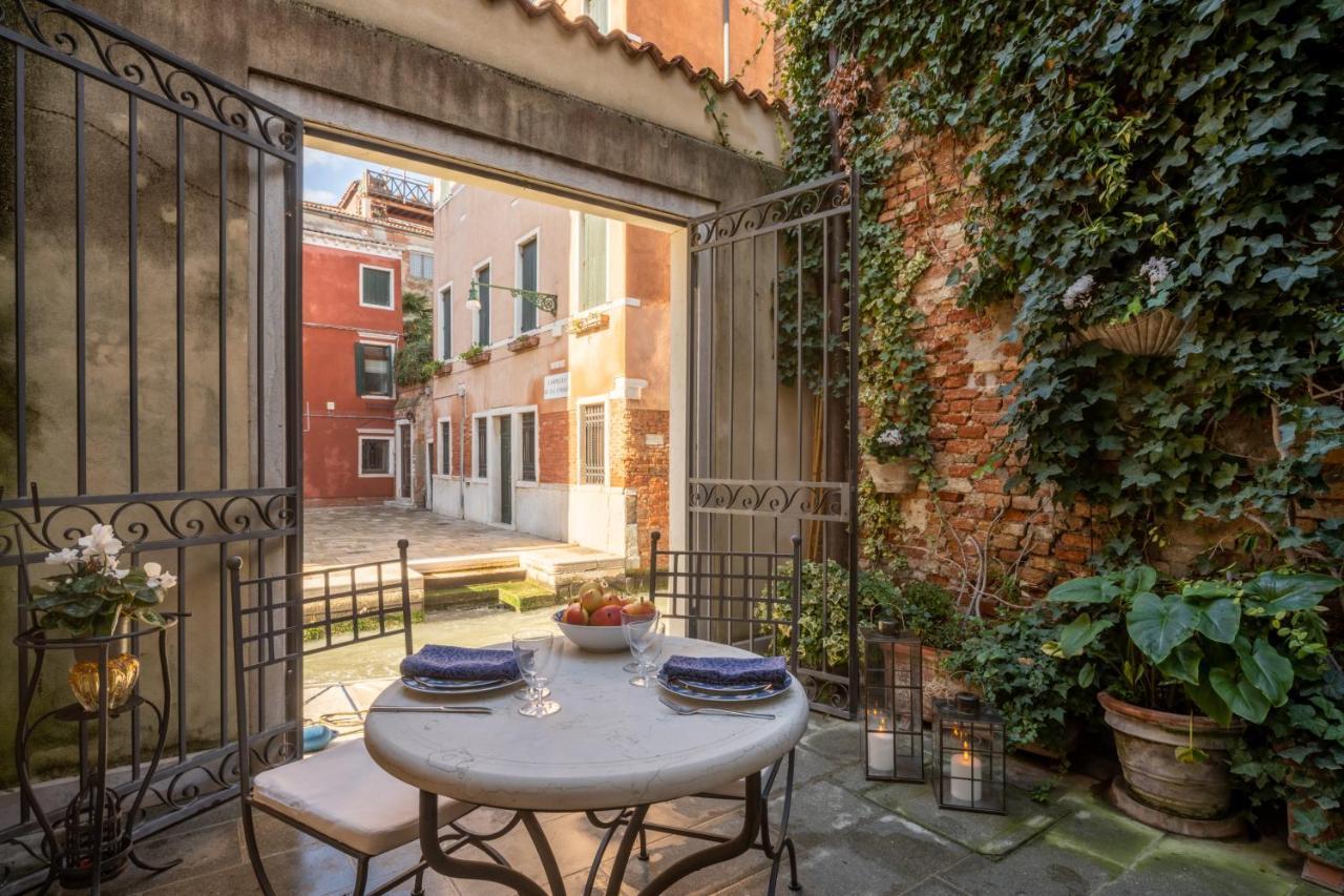 Appartamento Garden Mansion With Private Mooring R&R Venezia Esterno foto
