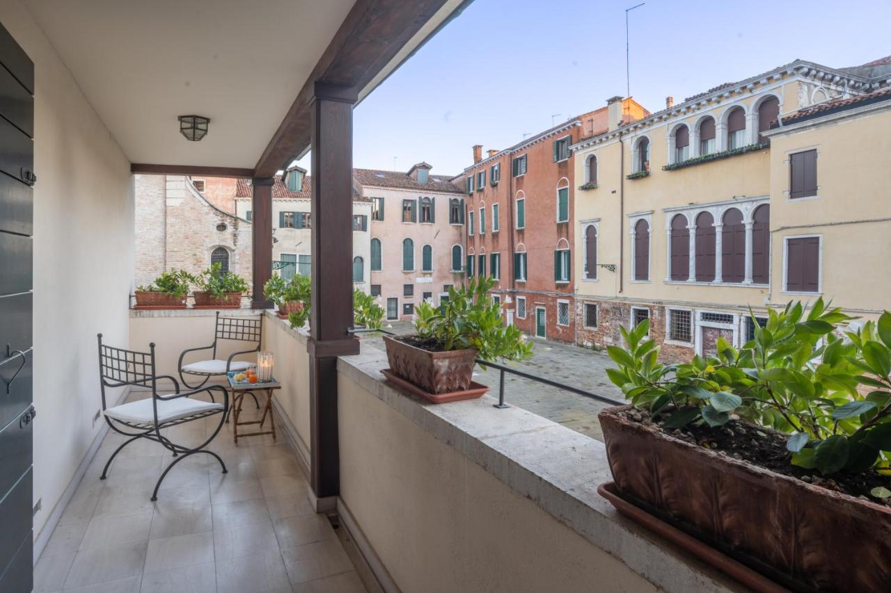 Appartamento Garden Mansion With Private Mooring R&R Venezia Esterno foto